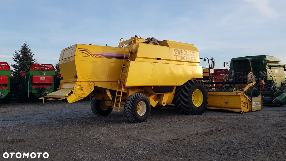 New Holland TX 66 2001R - 12