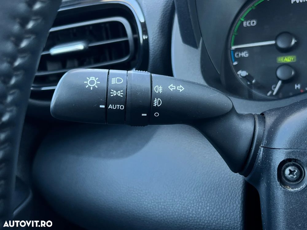Toyota Yaris - 16