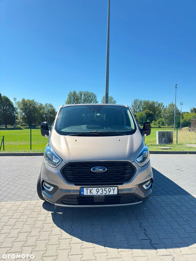 Ford Tourneo Custom - 2
