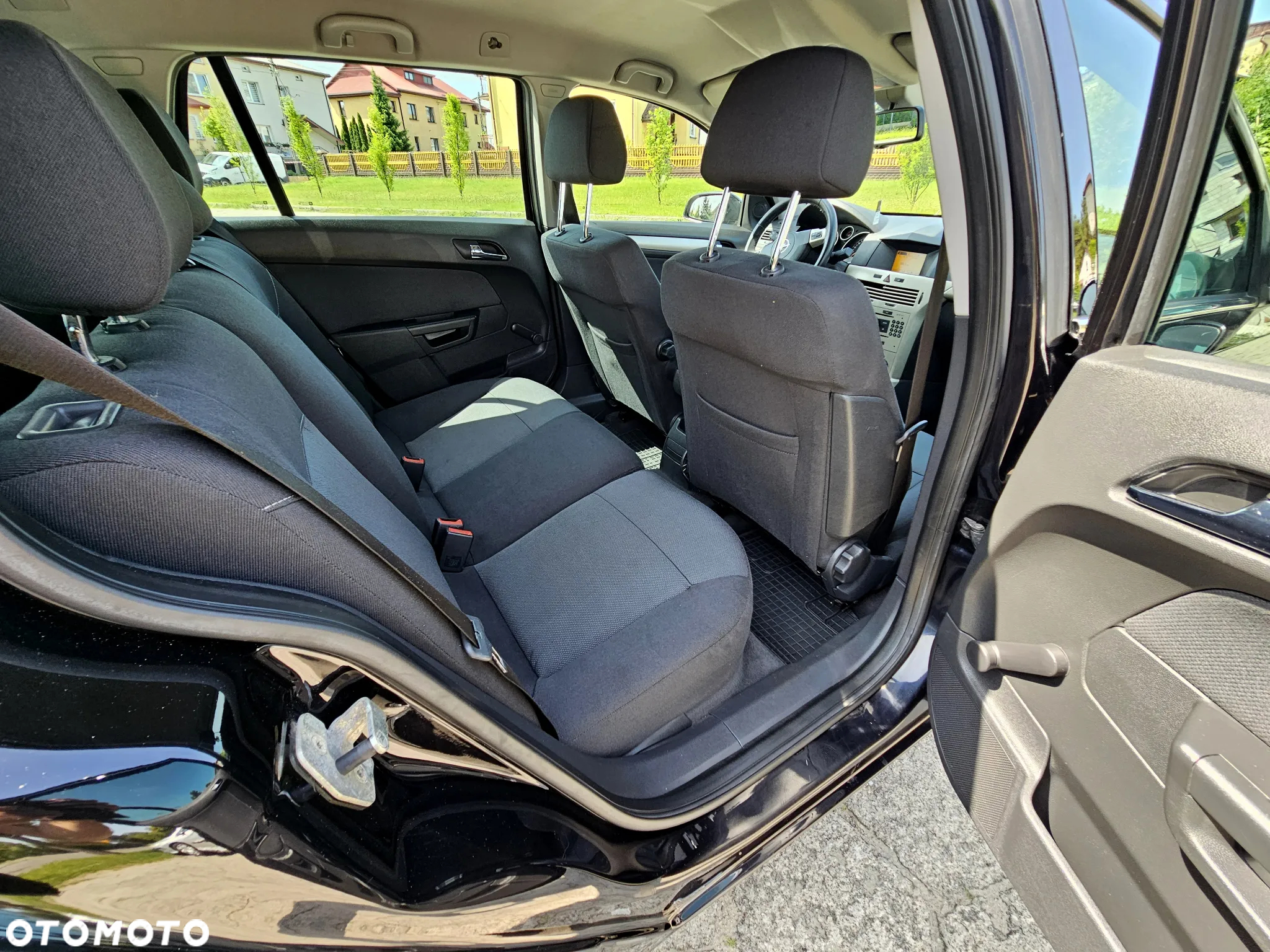 Opel Astra 1.6 Caravan NAVI - 12
