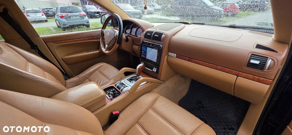 Porsche Cayenne - 7
