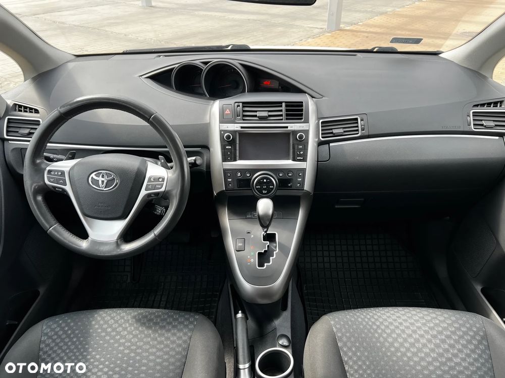 Toyota Verso 2.2 D-CAT Premium 7os - 22