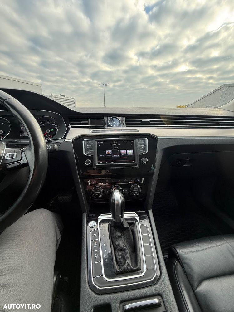 Volkswagen Passat 2.0 TDI DSG 4Motion Highline - 11