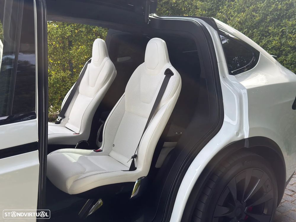 Tesla Model X Plaid AWD - 25