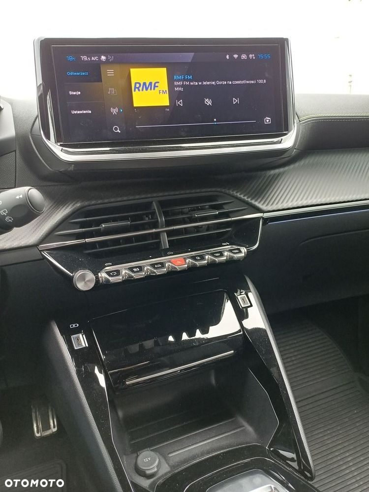 Peugeot 2008 - 13