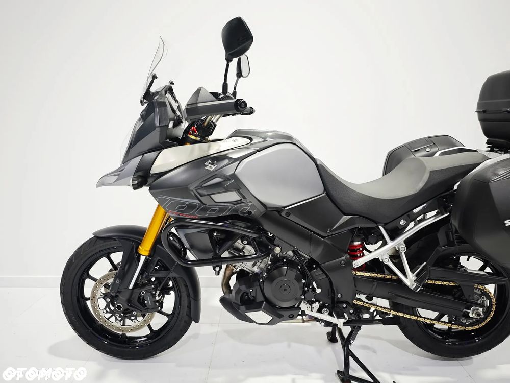 Suzuki V-STROM - 18