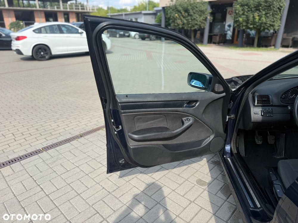 BMW Seria 3 320i Edition Exclusive - 12