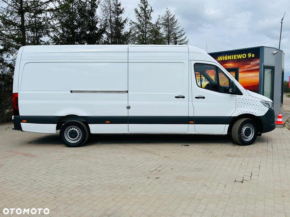 Mercedes-Benz Sprinter - 11