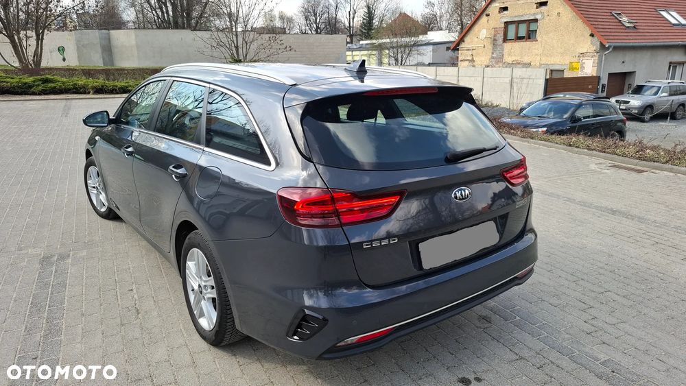 Kia Ceed 1.4 T-GDI DCT OPF Platinum Edition - 6