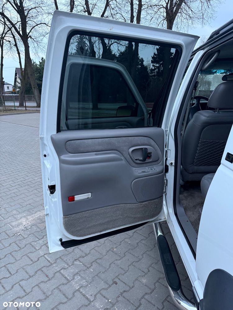 Chevrolet Suburban - 37