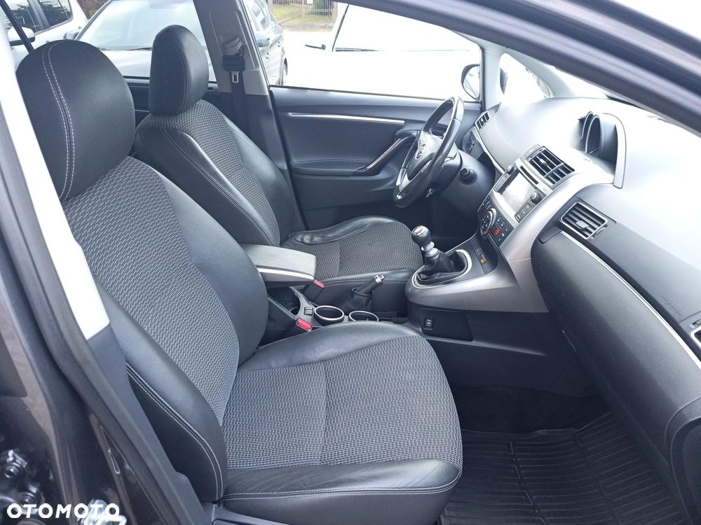 Toyota Verso 1.8 Premium EU6 - 22