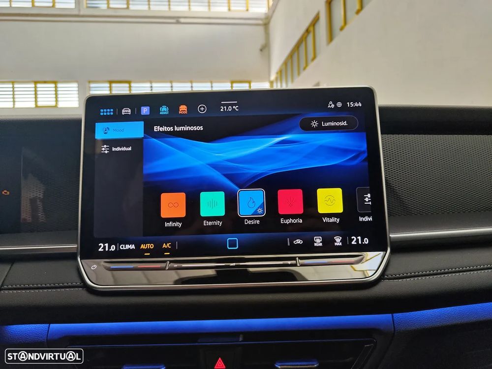 VW Tayron 1.5 eTSI Urban DSG - 28