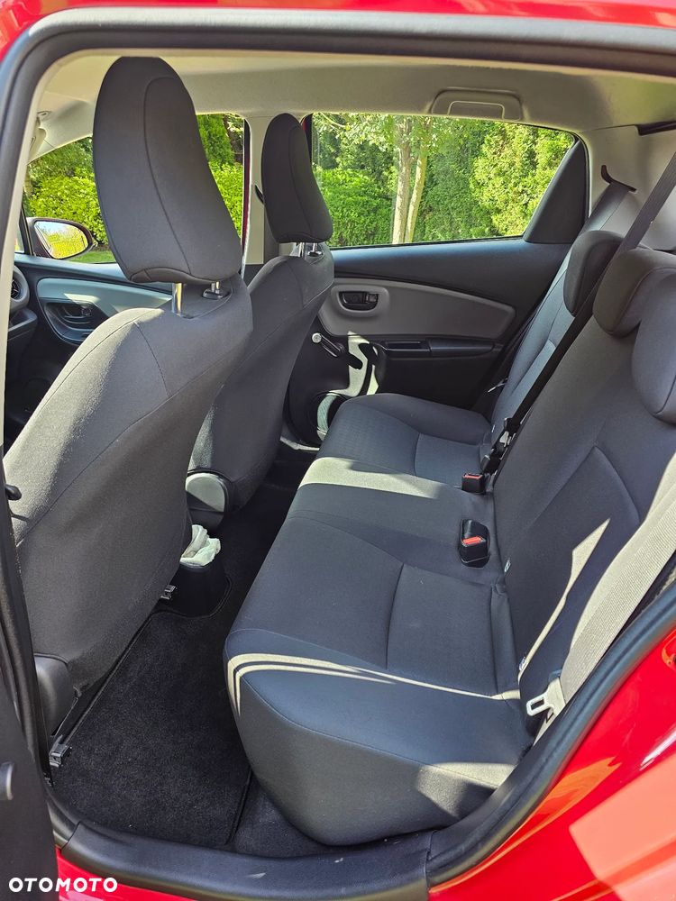 Toyota Yaris - 10