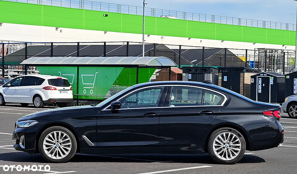 BMW Seria 5 520d Luxury Line sport - 32