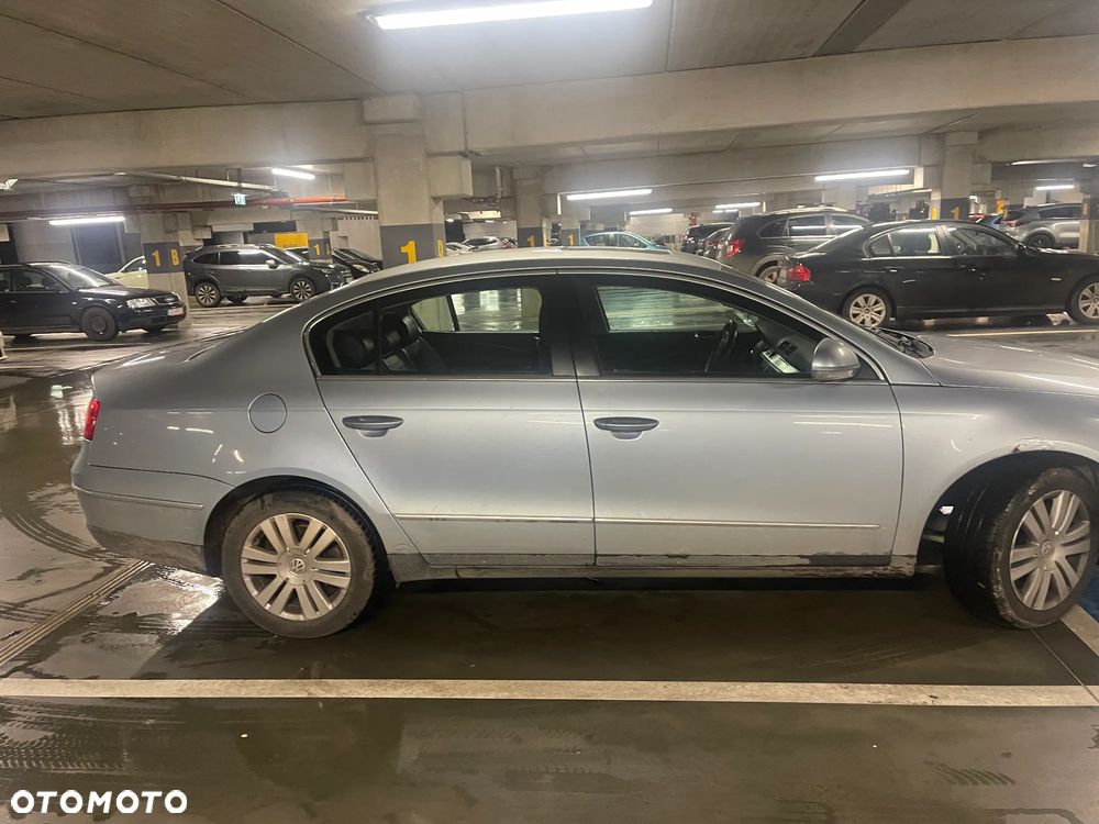 Volkswagen Passat 2.0 FSI Comfortline - 9
