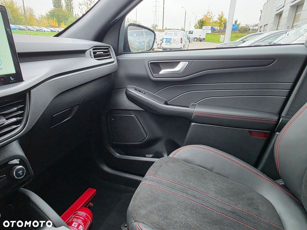Ford Kuga - 28