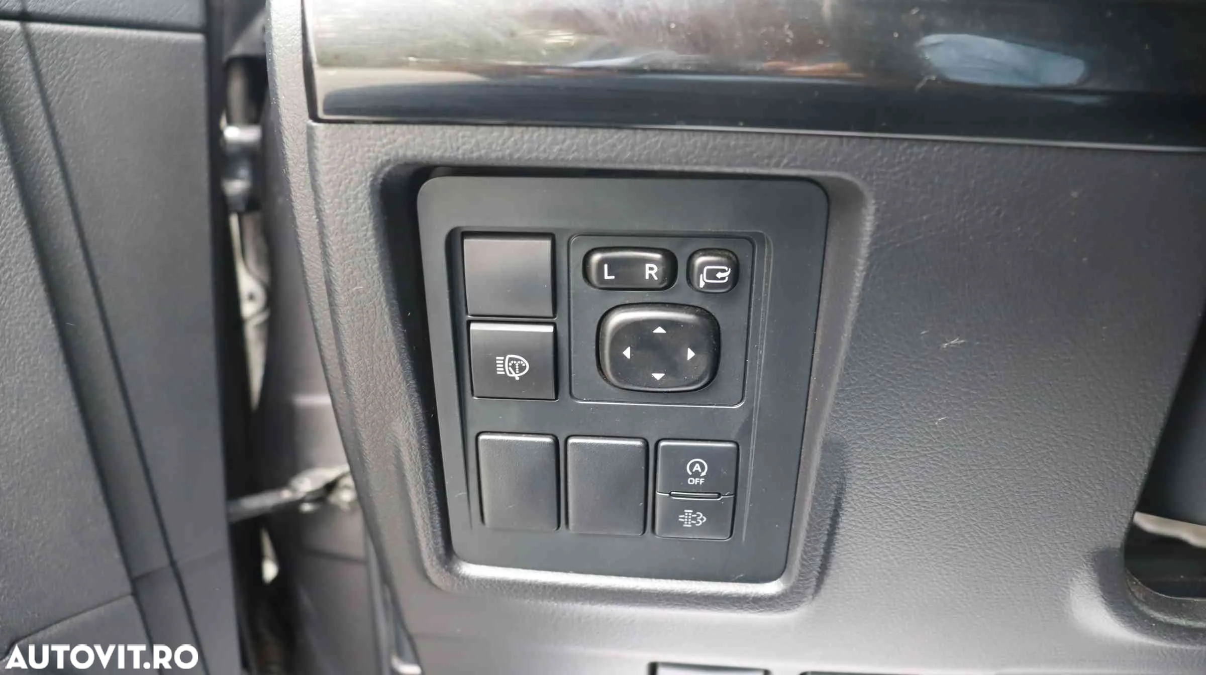 Toyota Land Cruiser - 11