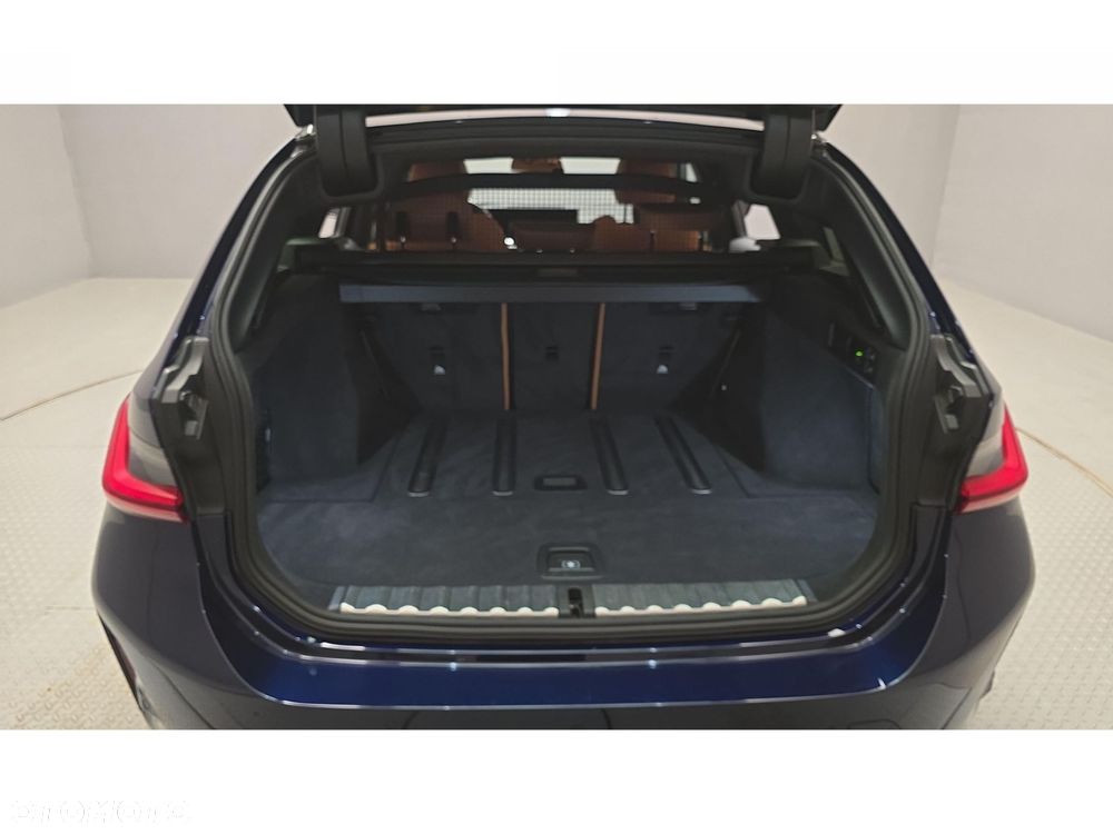 BMW Seria 3 320d xDrive M Sport - 23