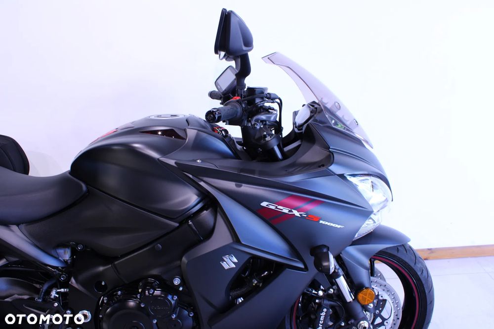 Suzuki GSX - 14