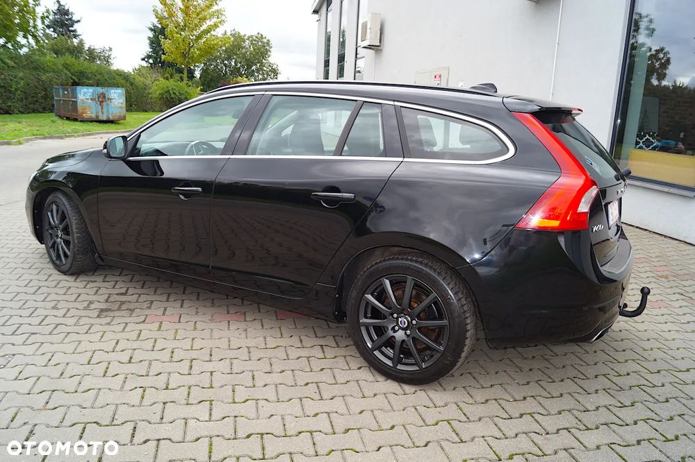 Volvo V60 D4 Summum - 16