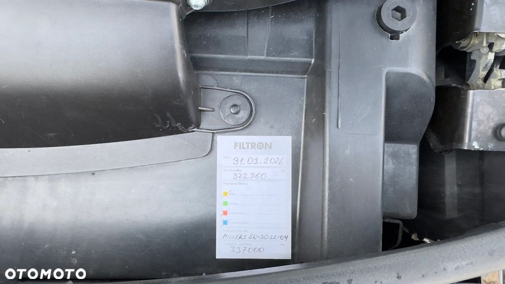 BMW X1 sDrive18d xLine - 23