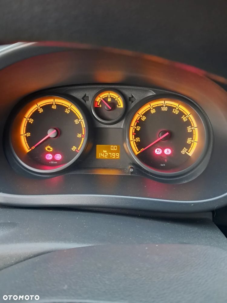 Opel Corsa 1.2 16V Cosmo - 10