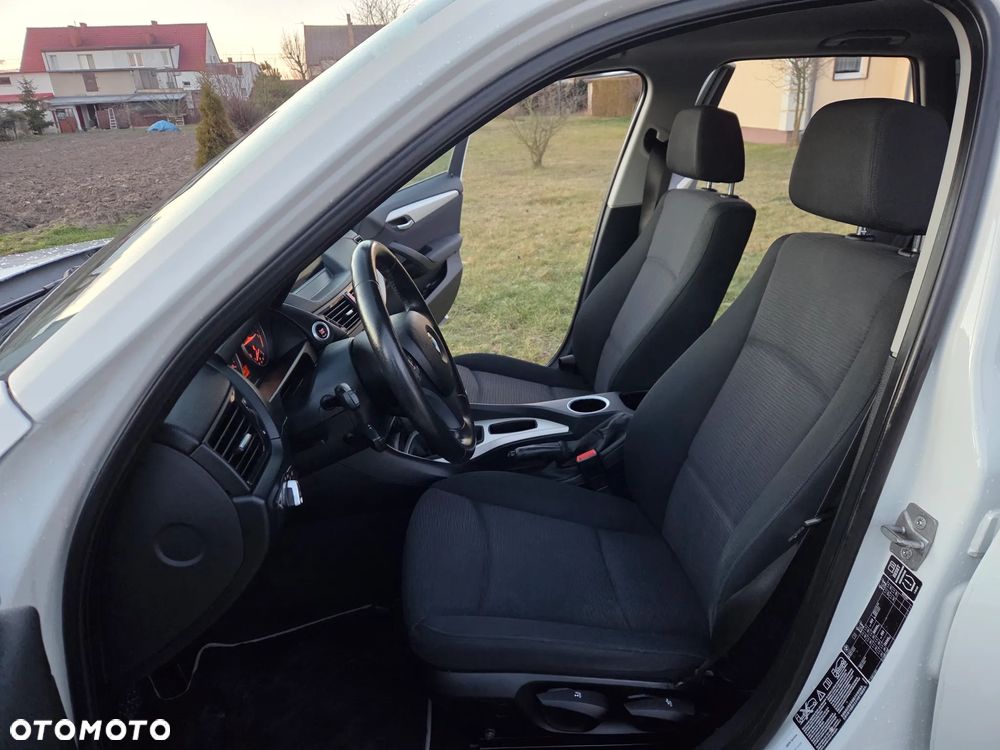 BMW X1 xDrive18d xLine - 28