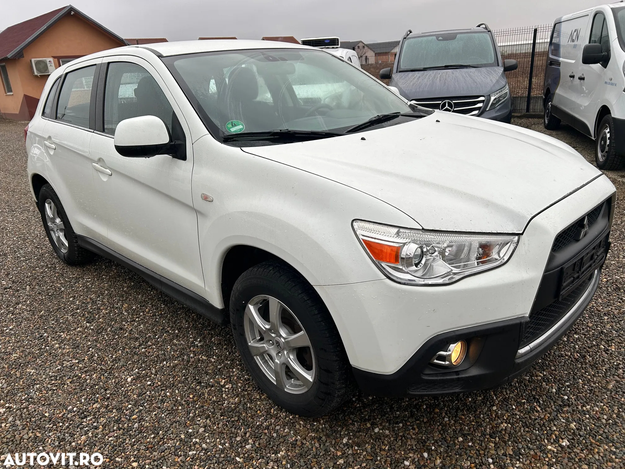 Mitsubishi ASX - 4