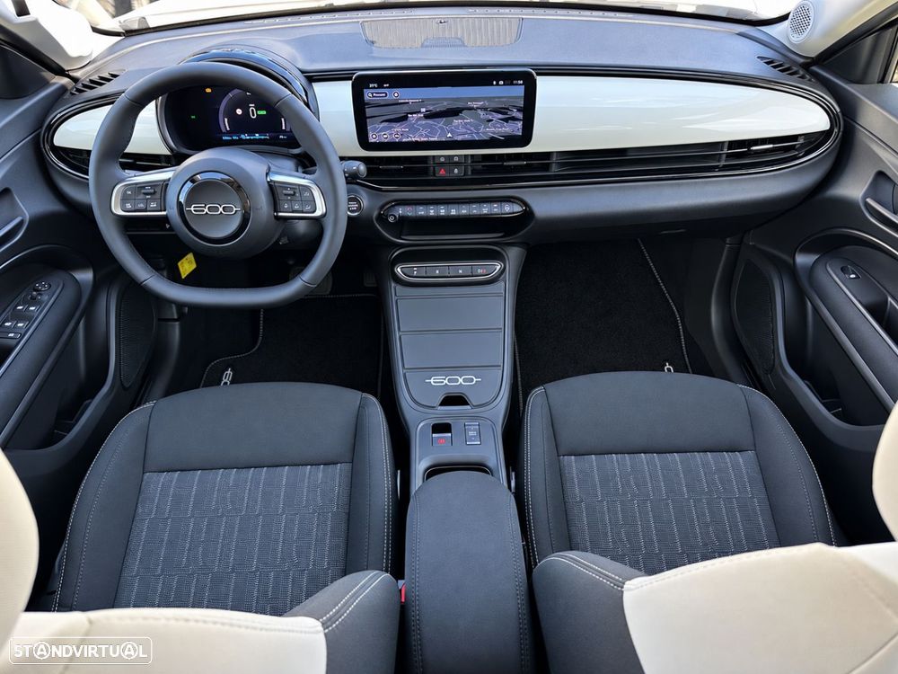 Fiat 600e 54 kWh Icon - 8
