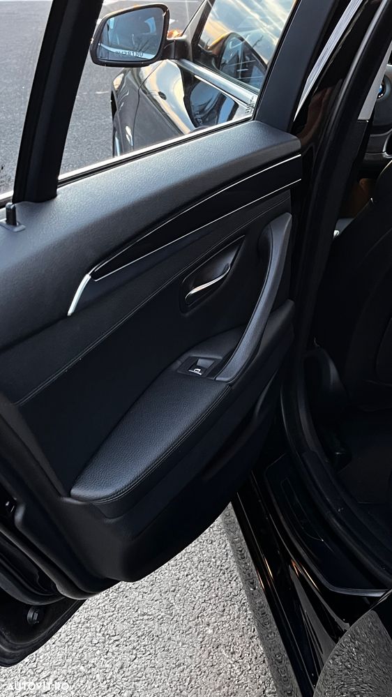 BMW Seria 5 525d xDrive AT - 14