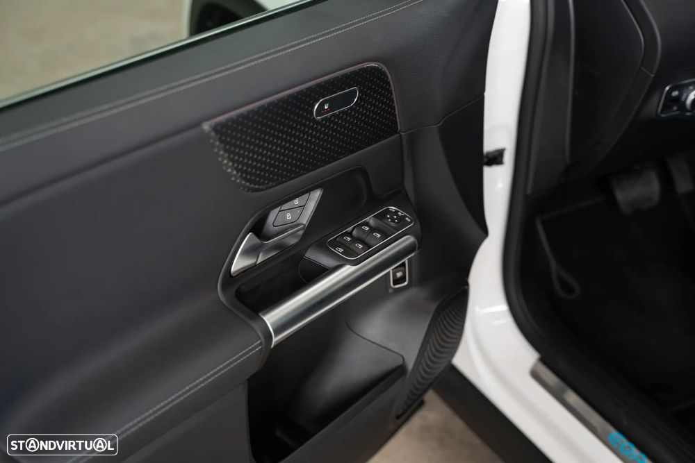 Mercedes-Benz EQA - 16