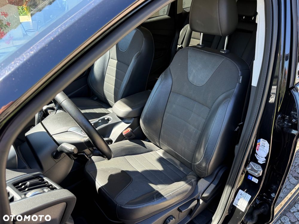 Ford Kuga 2.0 TDCi 4x4 ST-Line - 19