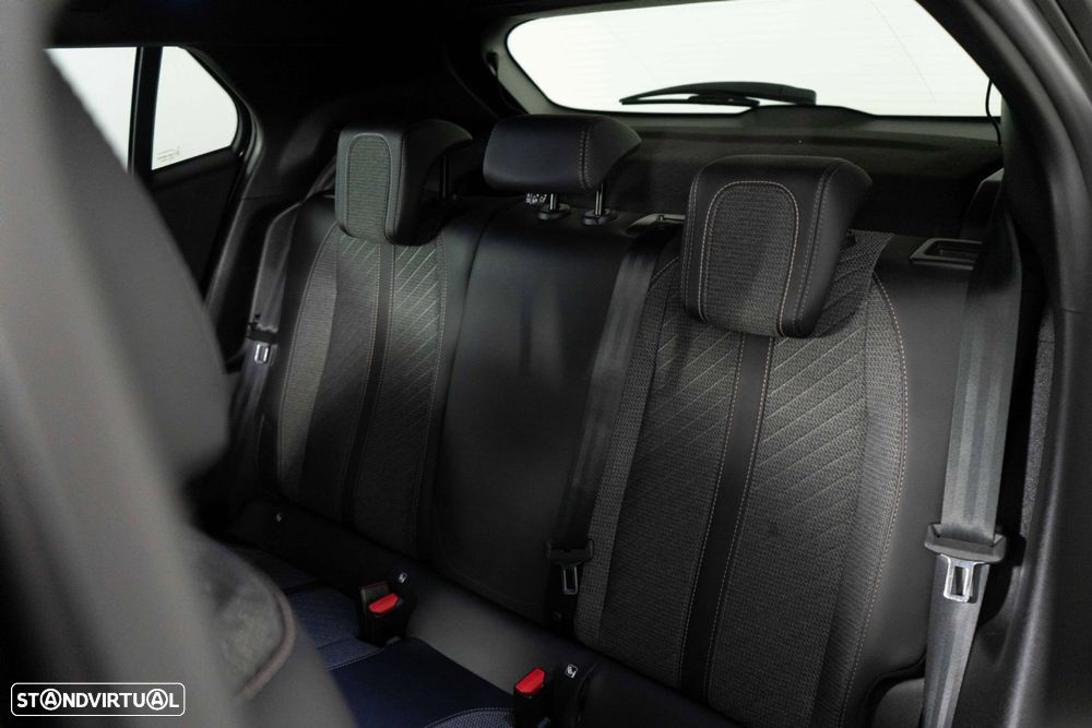 Peugeot 2008 1.2 PureTech Allure Pack - 11