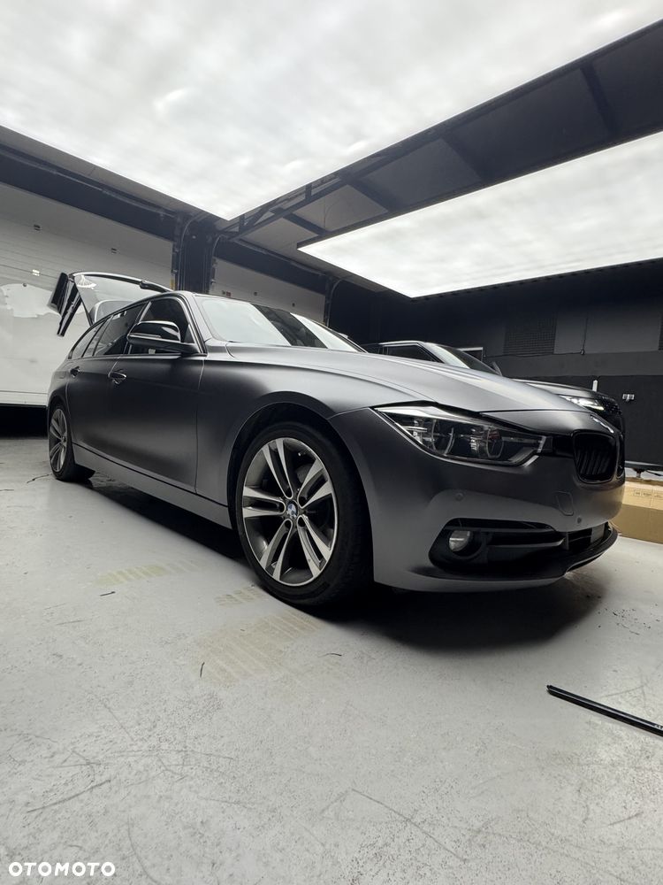 BMW Seria 3 320d Sport Line - 4