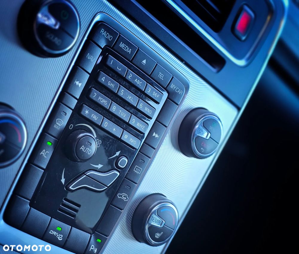 Volvo V60 D2 Momentum - 17