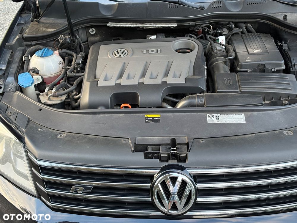 Volkswagen Passat 2.0 TDI DSG BlueMotion Technology R-Line - 6