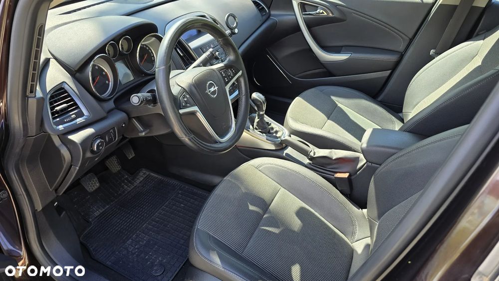 Opel Astra 2.0 CDTI Cosmo - 25