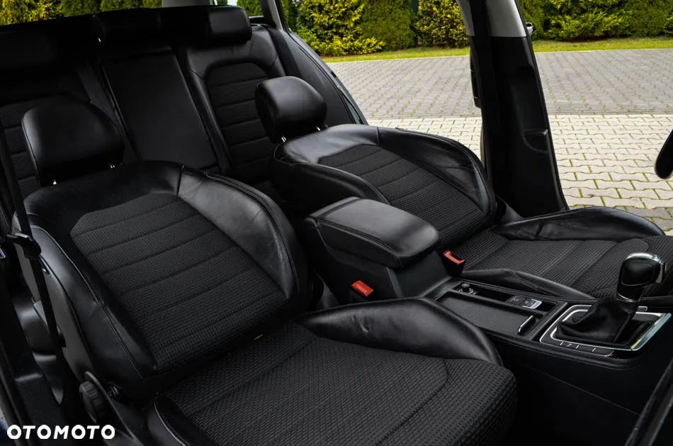 Volkswagen Golf Variant 2.0 TDI BlueMotion Technology DSG Highline - 31