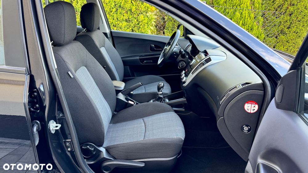 Kia Ceed - 22