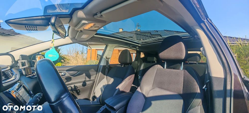 Nissan Qashqai 1.5 dCi N-Connecta - 11