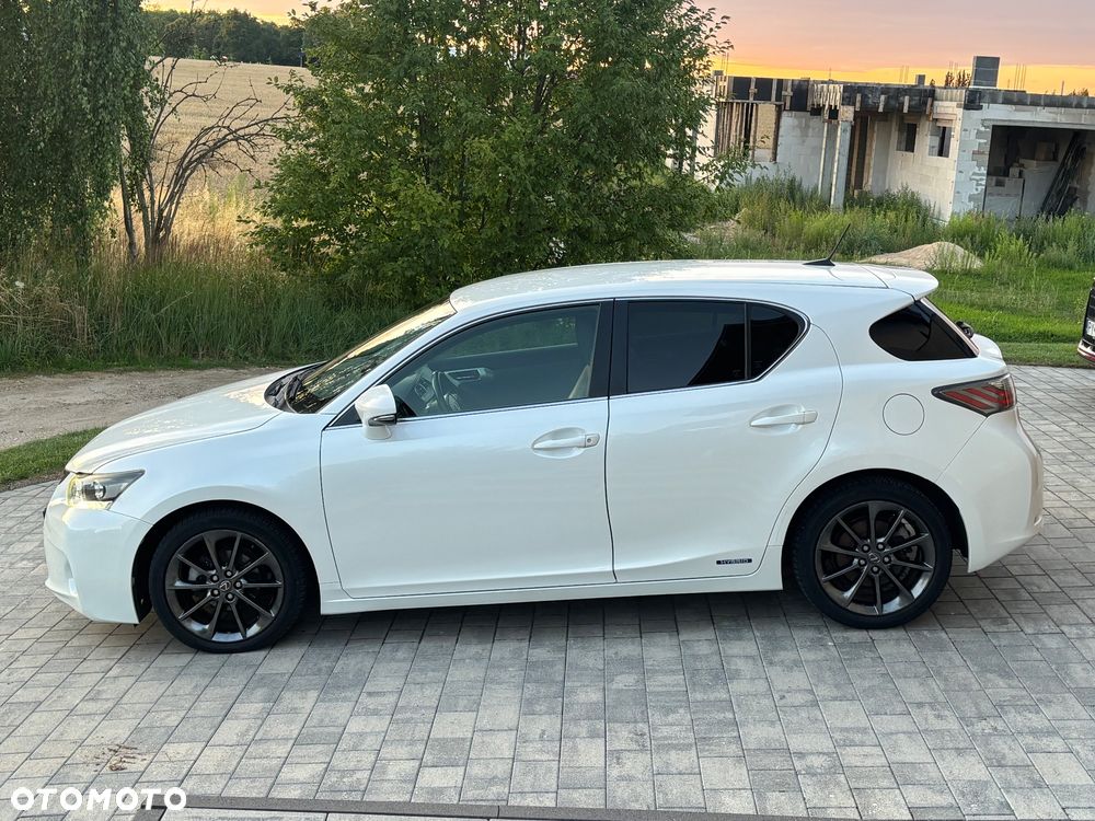 Lexus CT Impression Line - 8