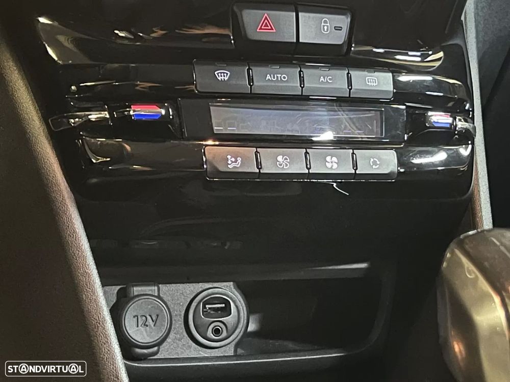 Peugeot 2008 1.2 PureTech GT Line - 21