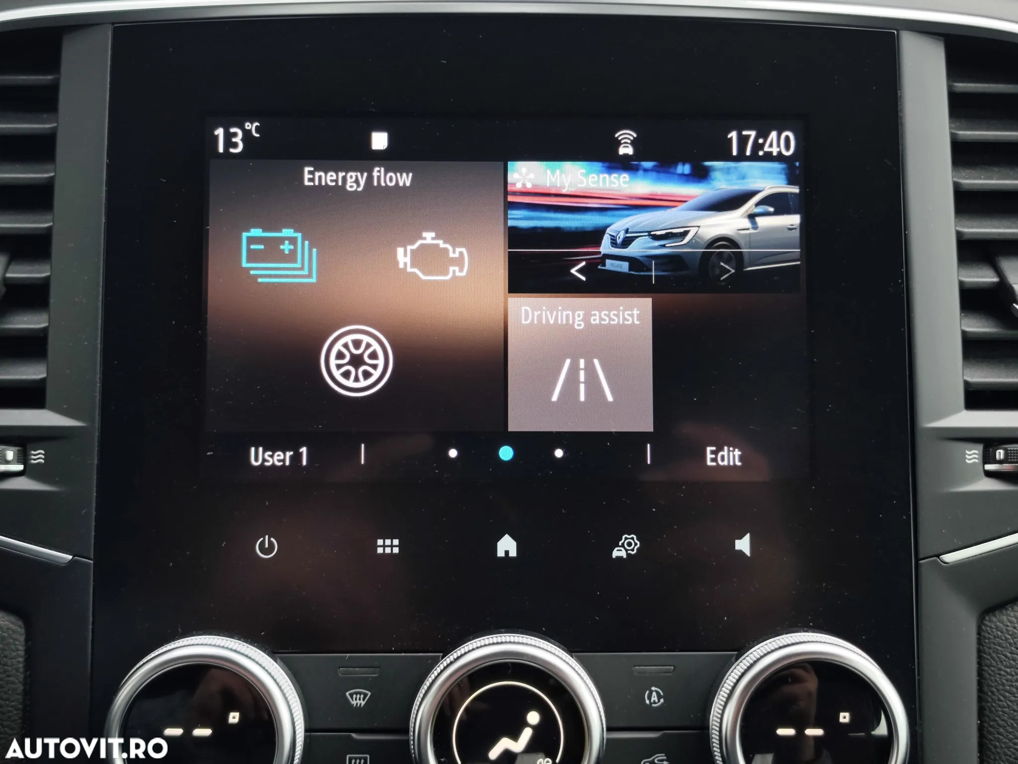 Renault Megane Grandtour E-TECH Plug-in 160 BUSINESS EDITION - 28
