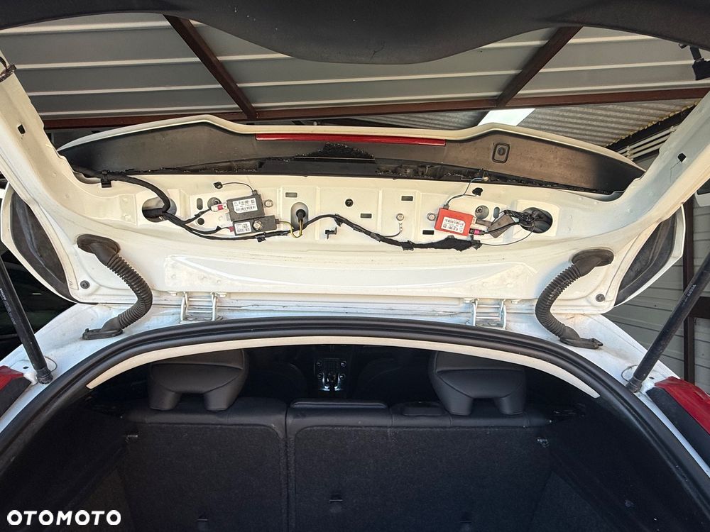 Volvo V40 D3 Momentum - 26