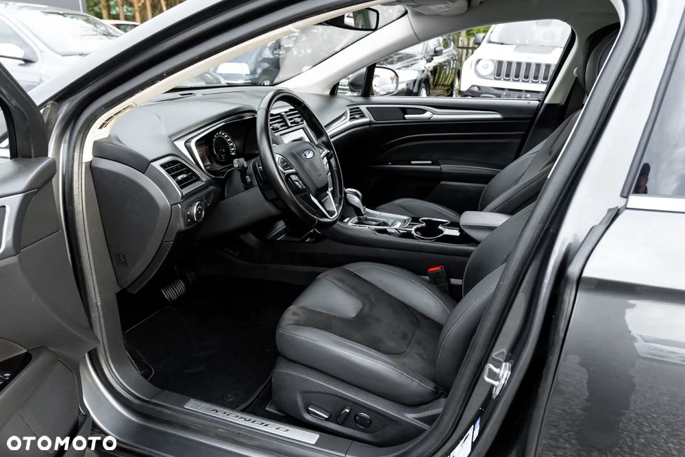 Ford Mondeo 2.0 EcoBoost STart-Stopp Autom Vignale - 17
