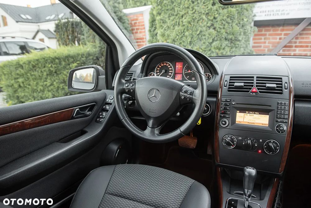 Mercedes-Benz Klasa A 180 CDI Autotronic Avantgarde DPF - 22