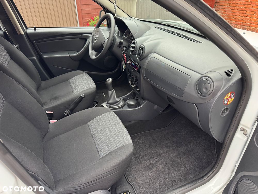 Dacia Duster 1.6 16V 4x2 - 13