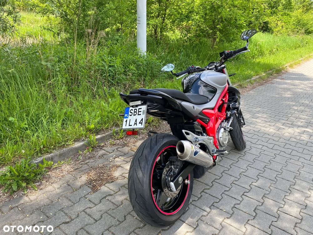 Suzuki Gladius - 4