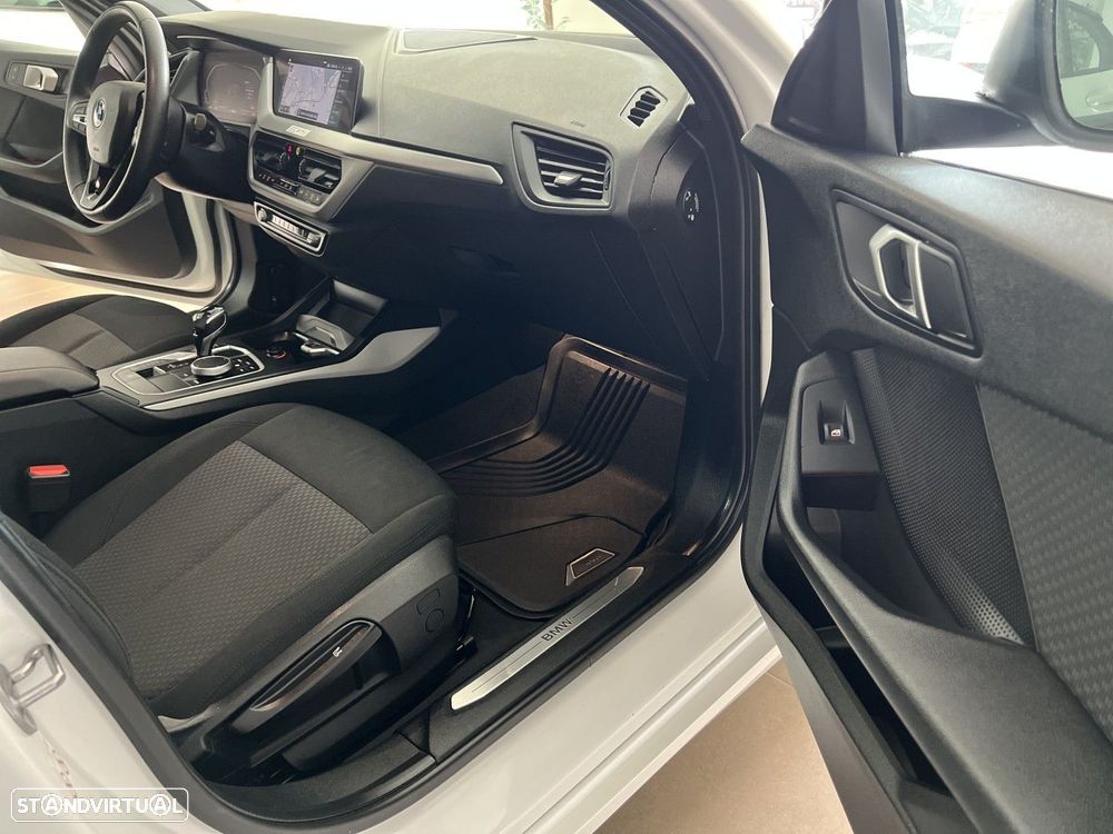 BMW 118 i Aut. Advantage - 13