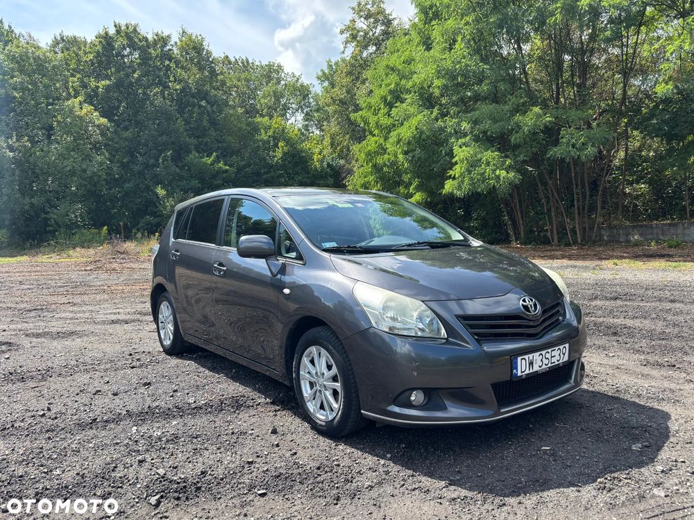Toyota Verso - 1